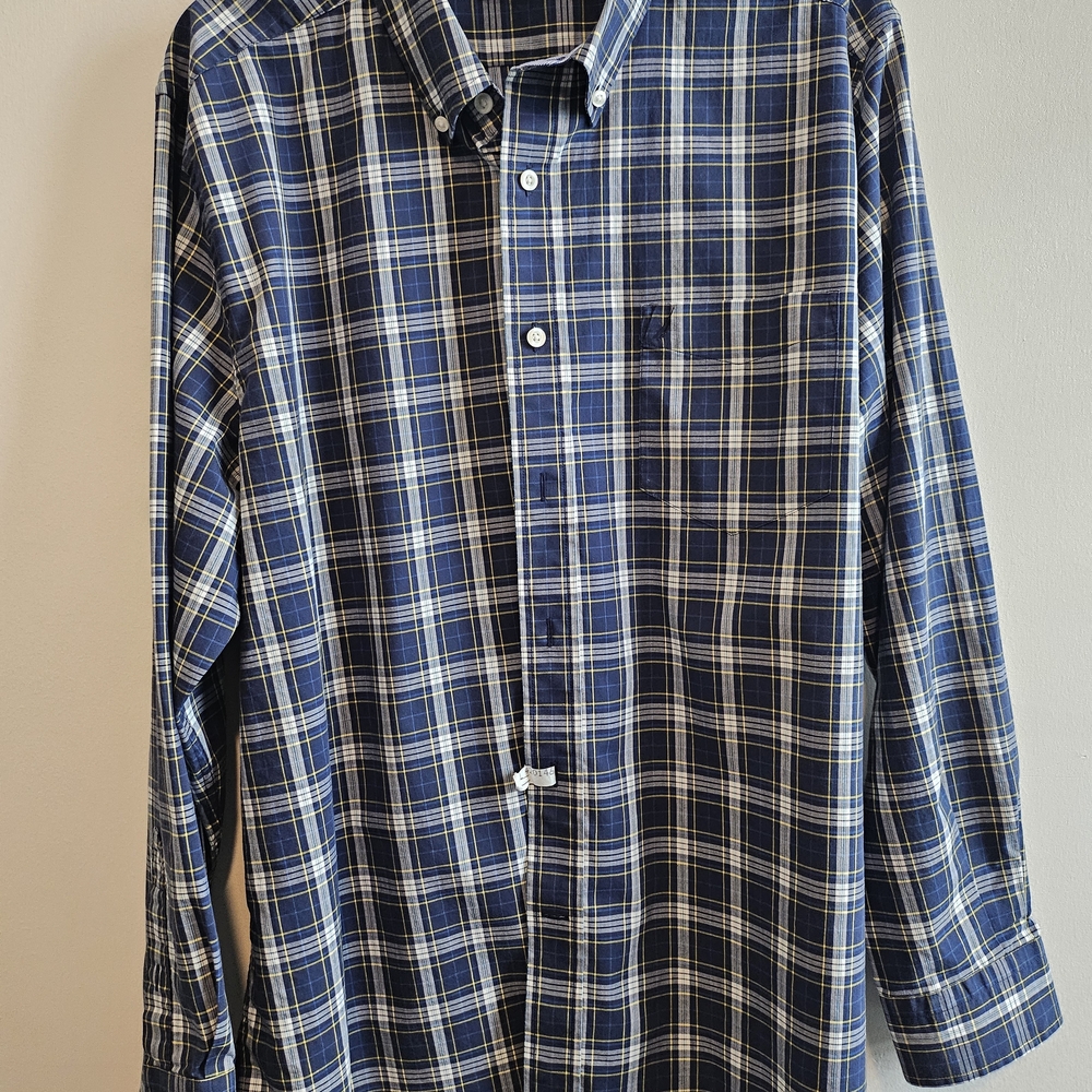 Nautica Men's Navy and White Plaid Shirt
